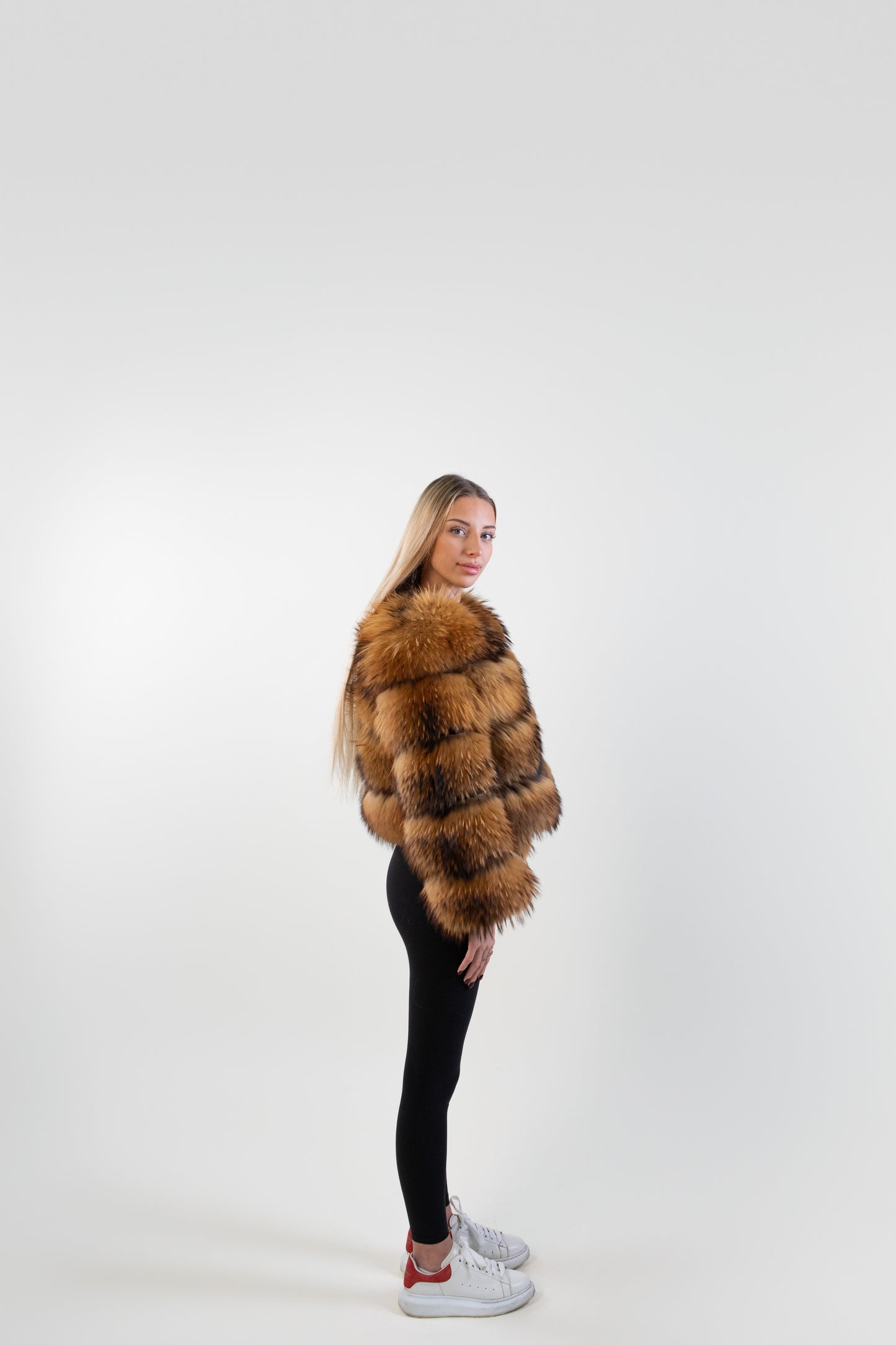 Шуба из енота-ангела