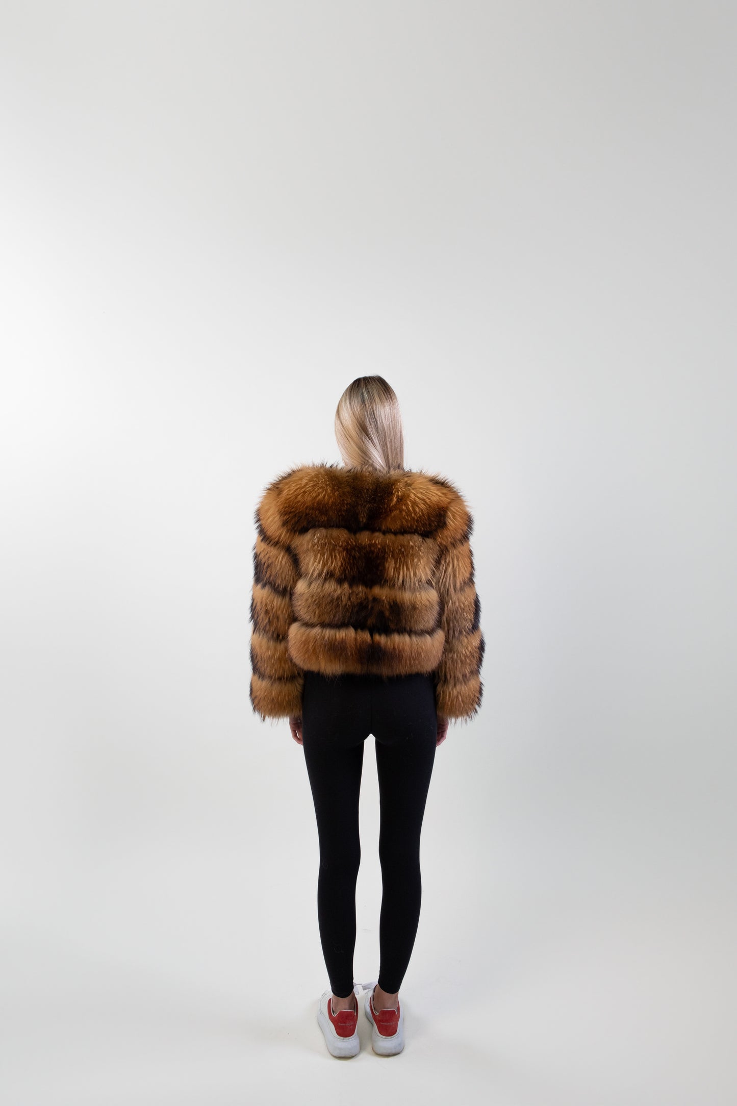 Шуба из енота-ангела