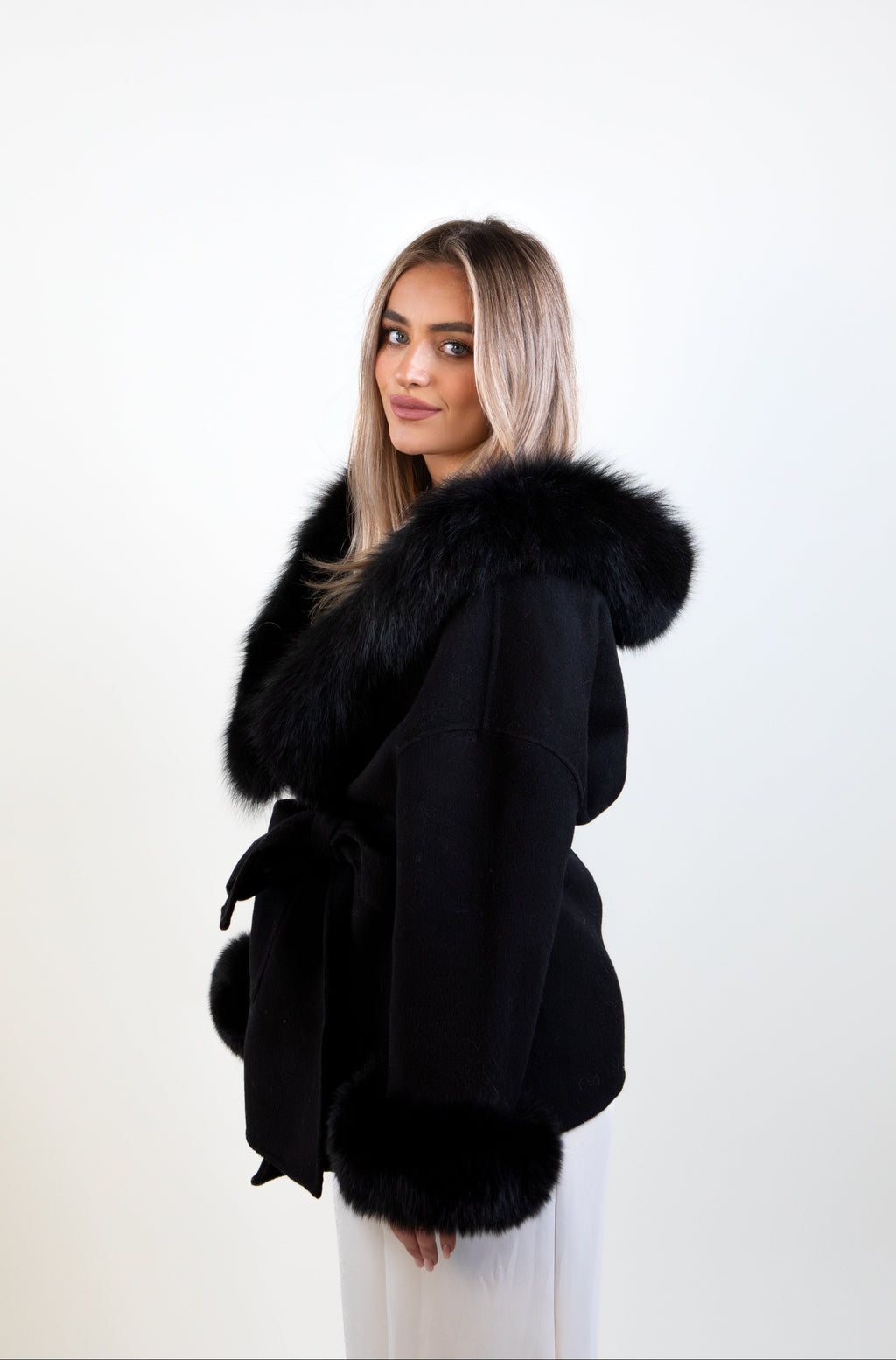 SKLADEM Vlněný Kabát s liškou Short Doll, Černá, Vel. S