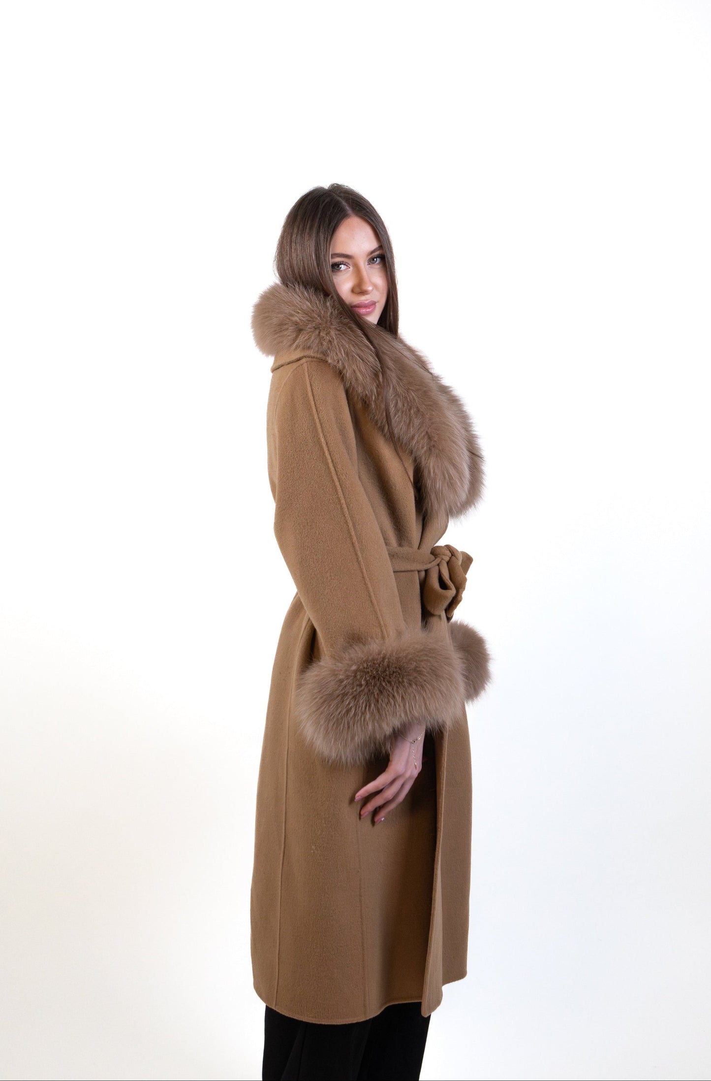 Королевская лисья шуба